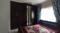 Bed Room 3 - 13 square meters of property in Akasia