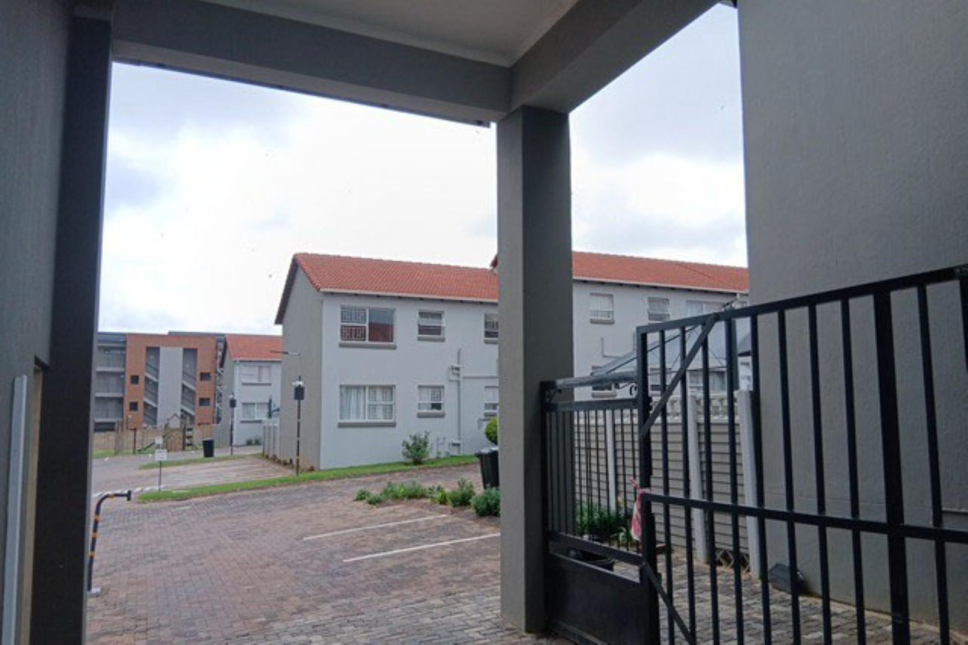 Front View of property in Vorna Valley