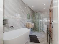  of property in Glen Marais