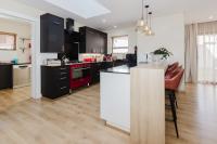  of property in Glen Marais