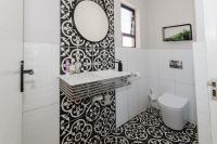  of property in Glen Marais