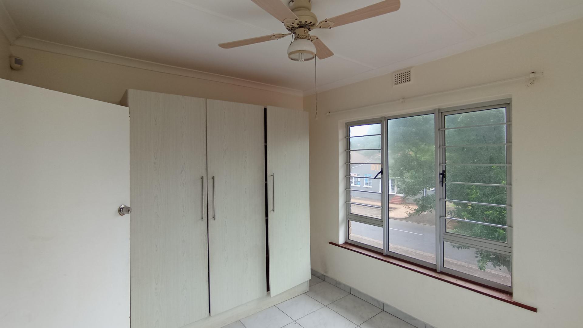 Bed Room 2 - 12 square meters of property in Umkomaas