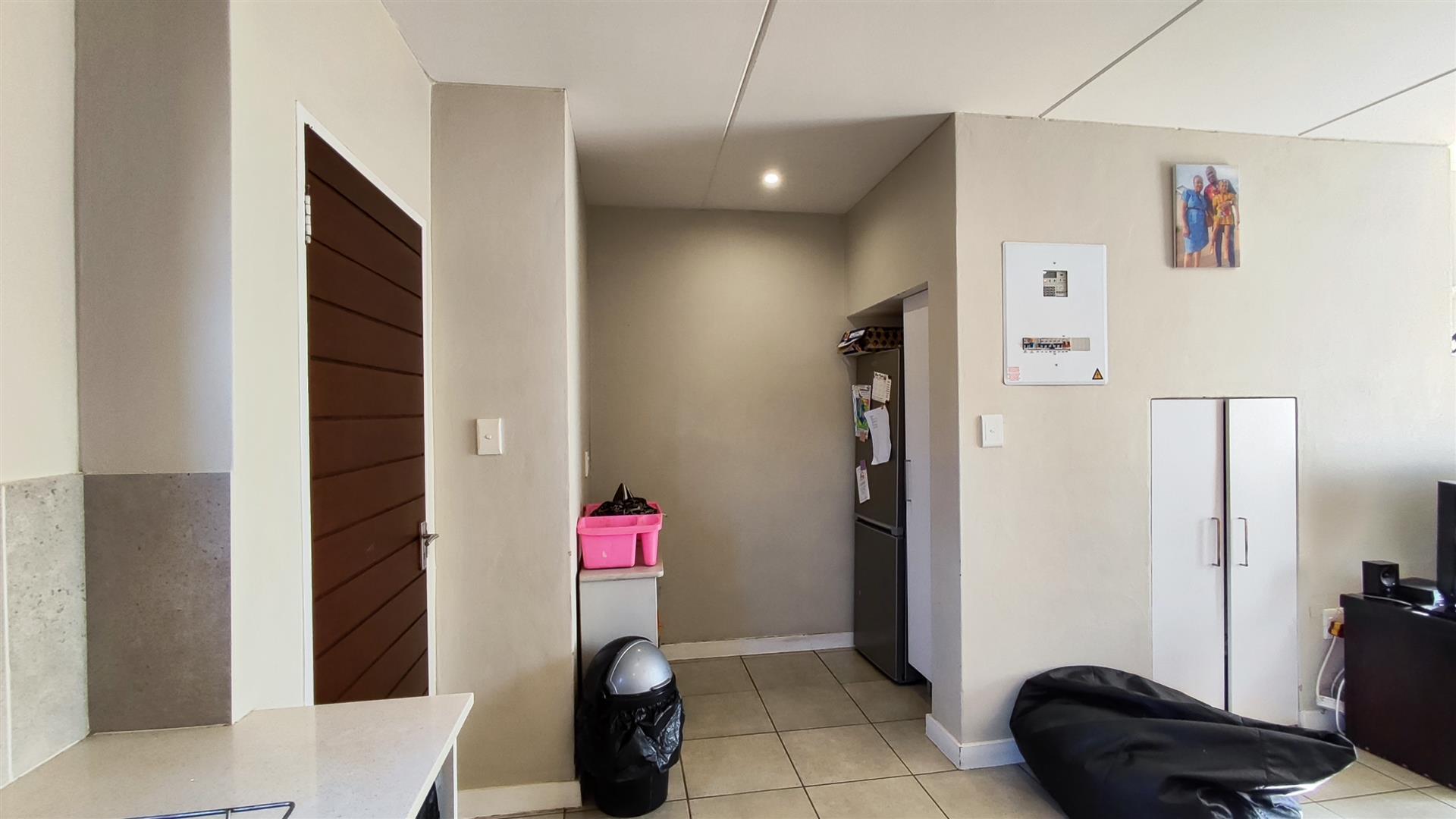 Kitchen - 10 square meters of property in Albertsdal