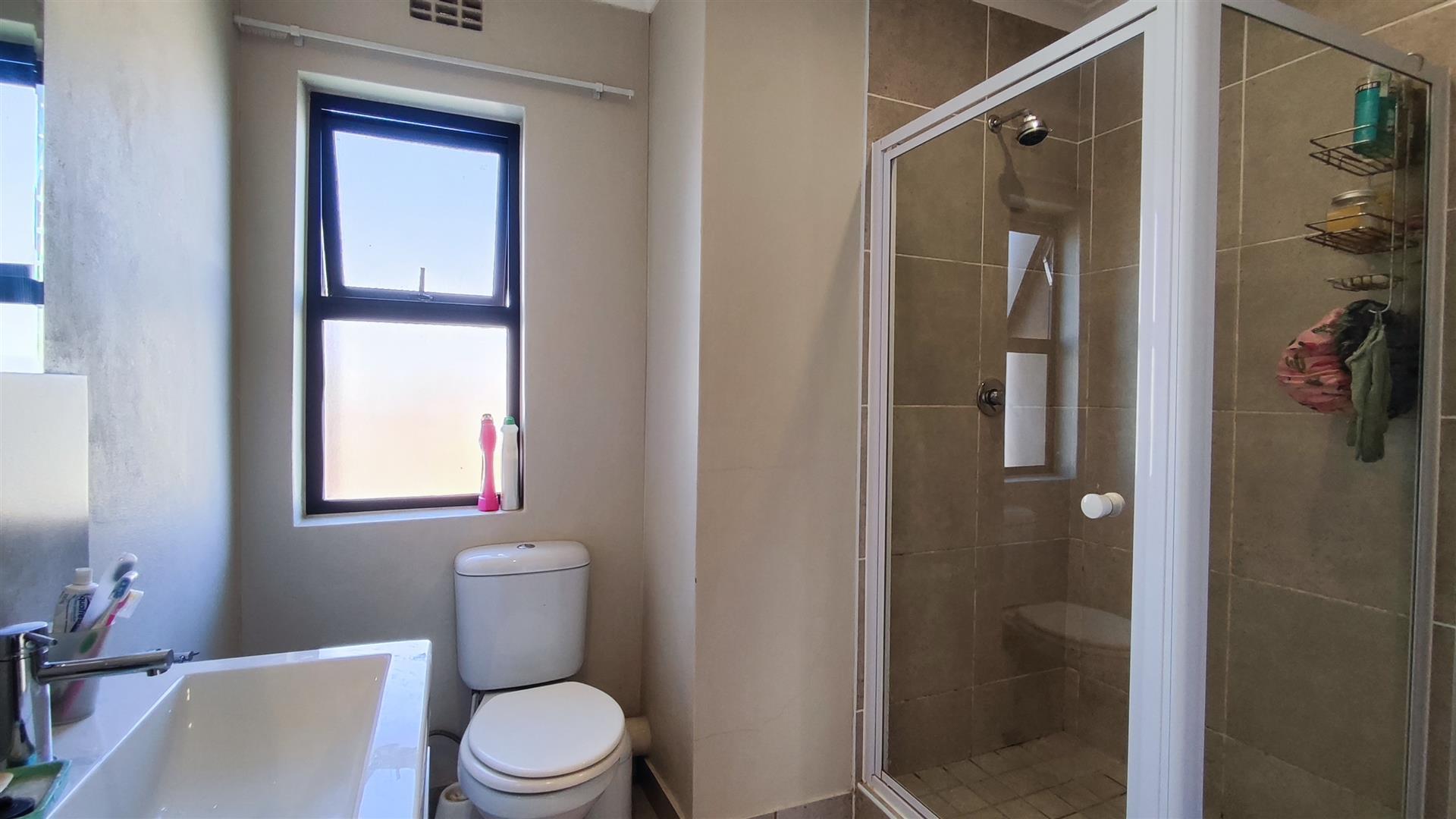 Bathroom 1 - 5 square meters of property in Albertsdal