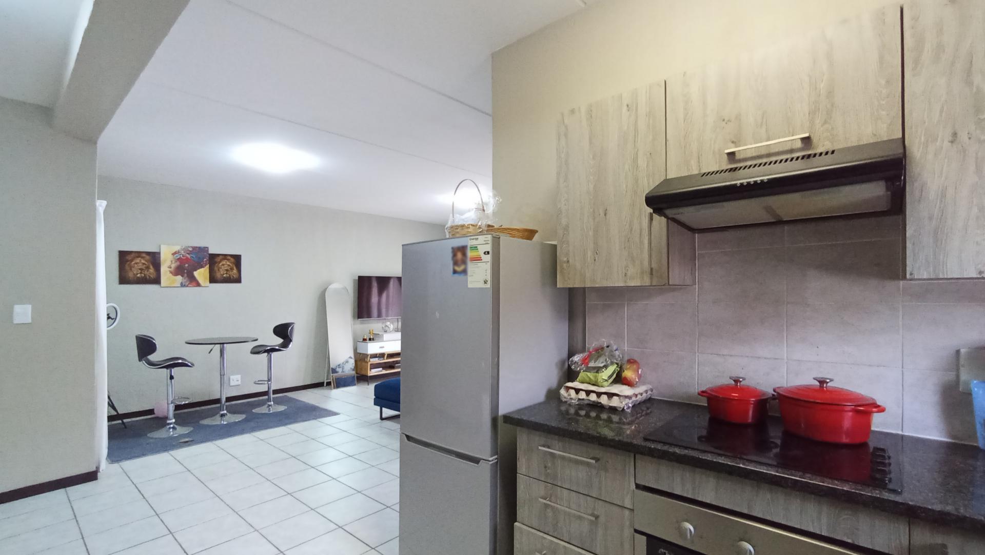 Kitchen - 8 square meters of property in Bergbron