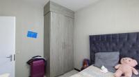 Bed Room 1 - 11 square meters of property in Bergbron