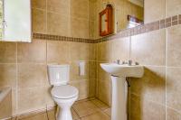  of property in Glen Marais