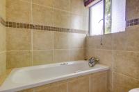  of property in Glen Marais