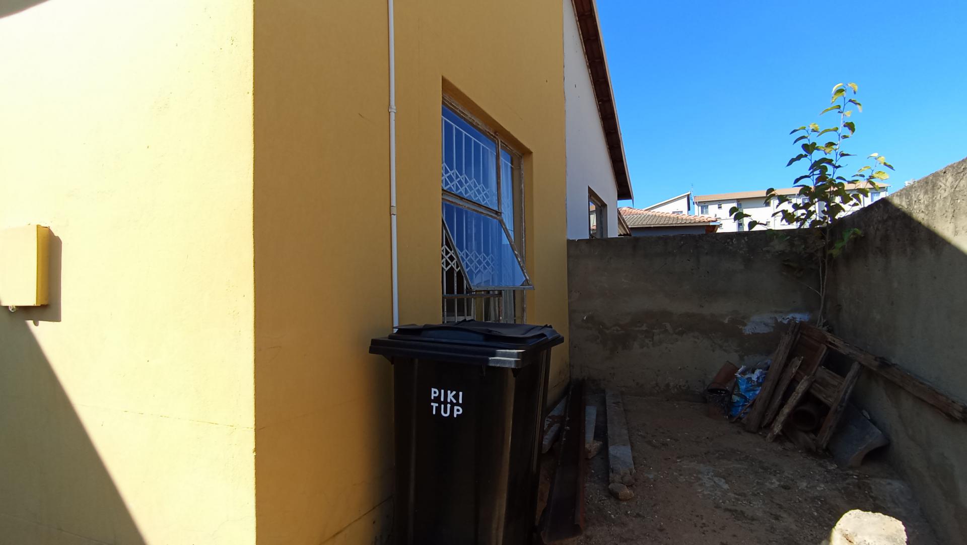 Backyard of property in Fleurhof