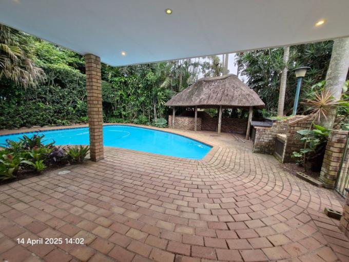 6 Bedroom House to Rent in Cowies Hill Park - Property to rent - MR675772