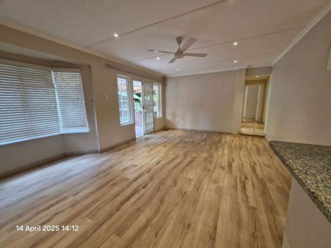 2 Bedroom Apartment to Rent in Cowies Hill Park - Property to rent - MR675774