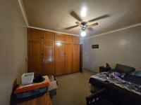  of property in La Hoff