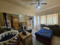  of property in La Hoff