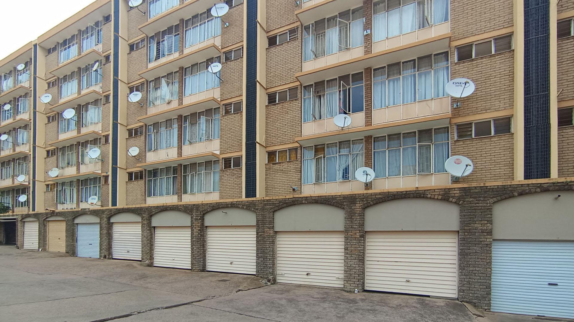 Front View of property in Gezina