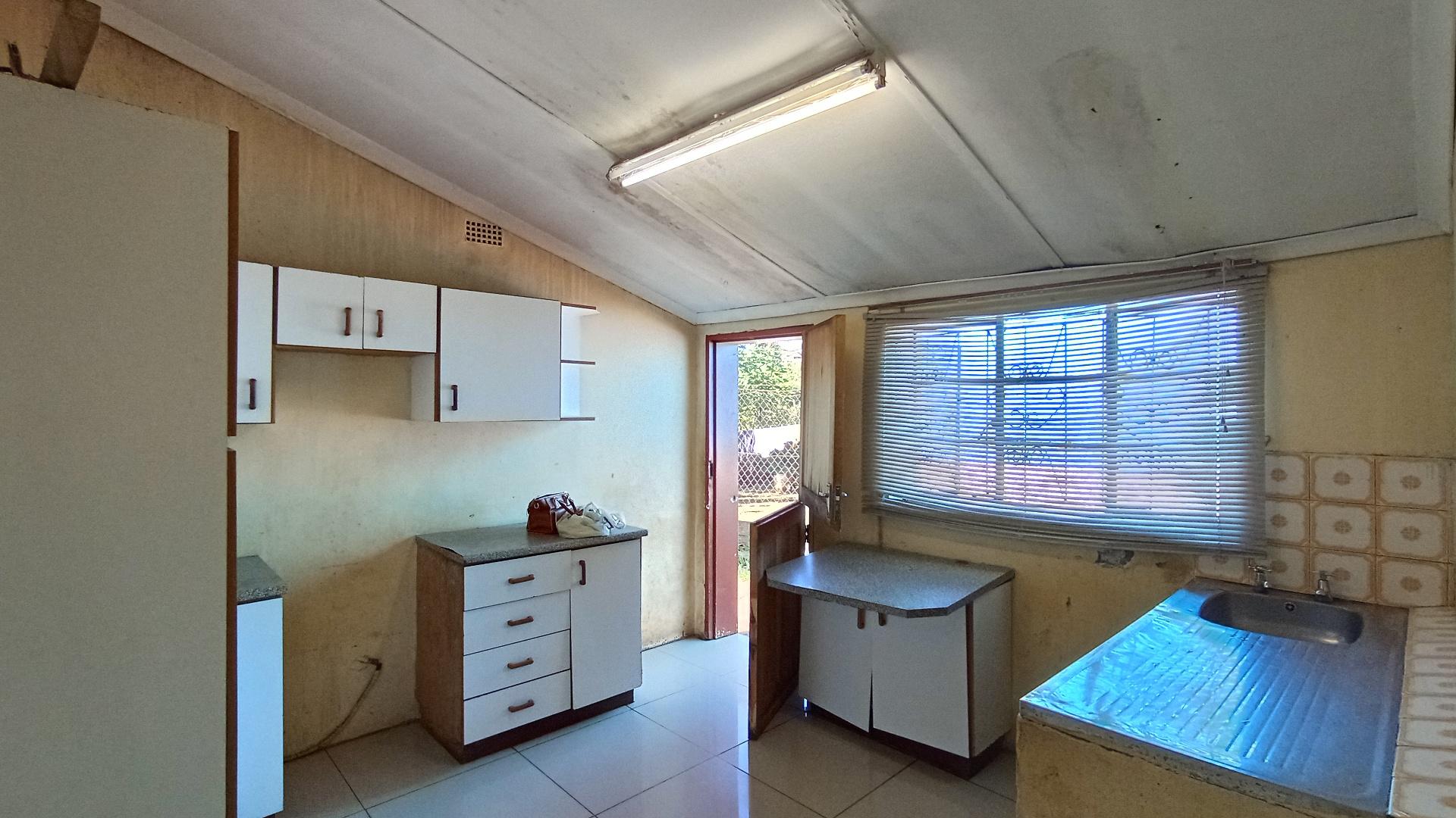 Kitchen - 15 square meters of property in Edendale-KZN