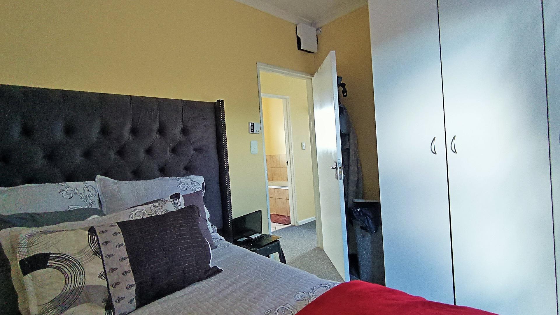 Bed Room 2 - 8 square meters of property in Blue Downs