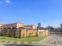 2 Bedroom 1 Bathroom Simplex for Sale for sale in Cruywagenpark