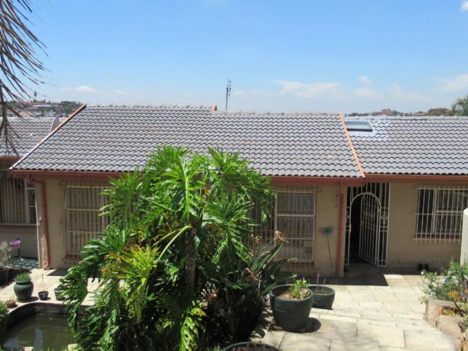 3 Bedroom House for Sale For Sale in Oakdene - MR675818