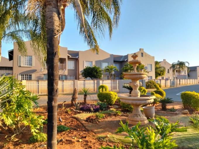 2 Bedroom Apartment for Sale For Sale in Waterval East - MR675839