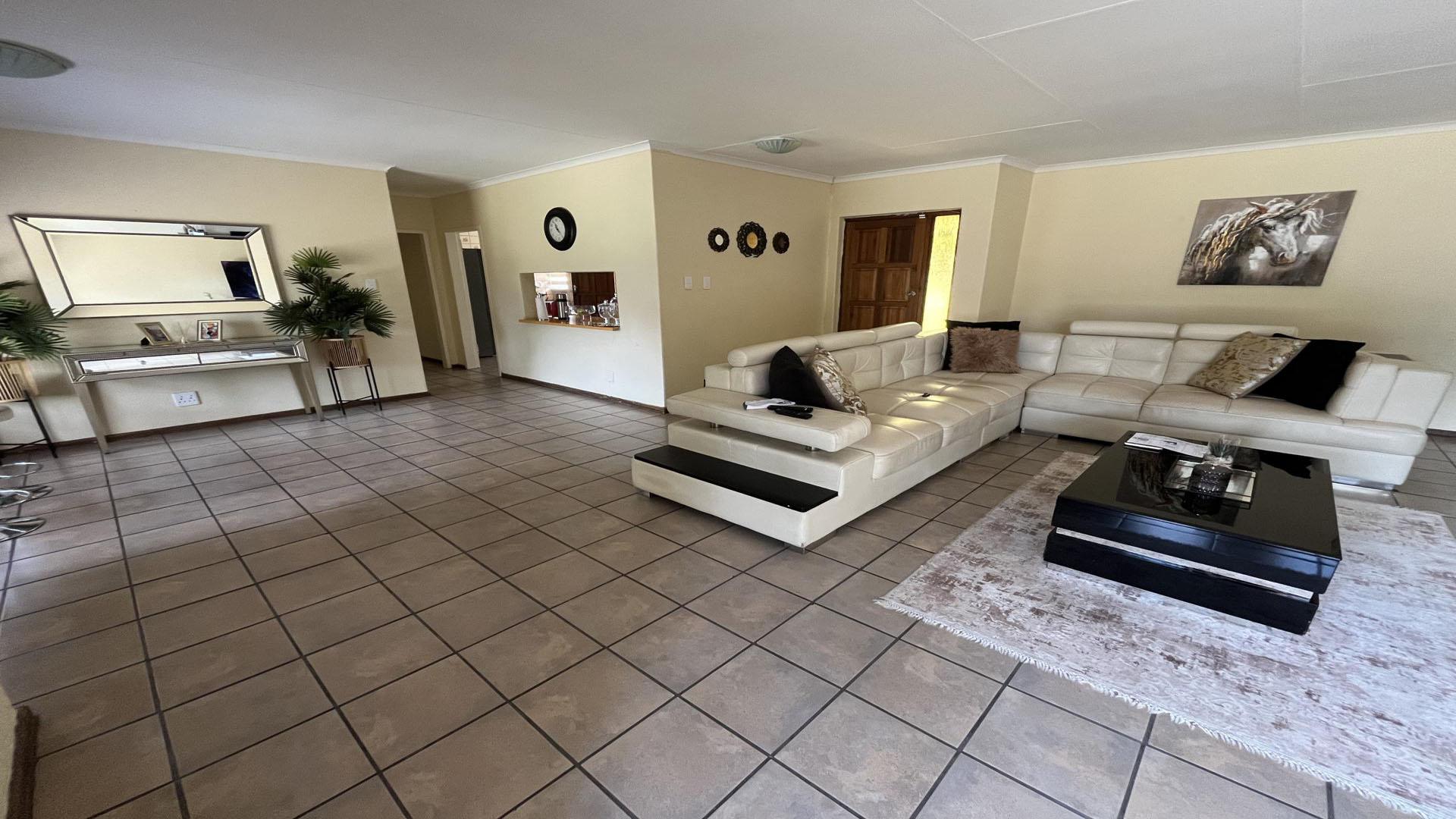 Lounges of property in Secunda