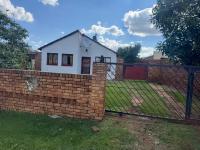 2 Bedroom 1 Bathroom House for Sale for sale in Lenasia South