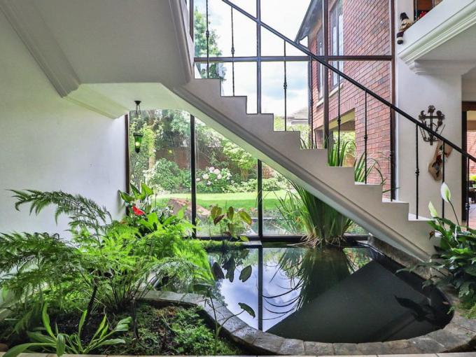 4 Bedroom House for Sale For Sale in Bryanston - MR675912