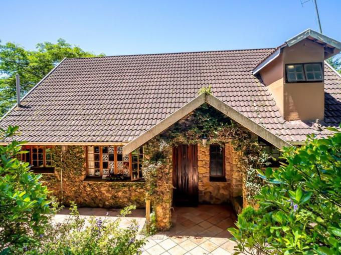 4 Bedroom House for Sale For Sale in Kloof  - MR675916