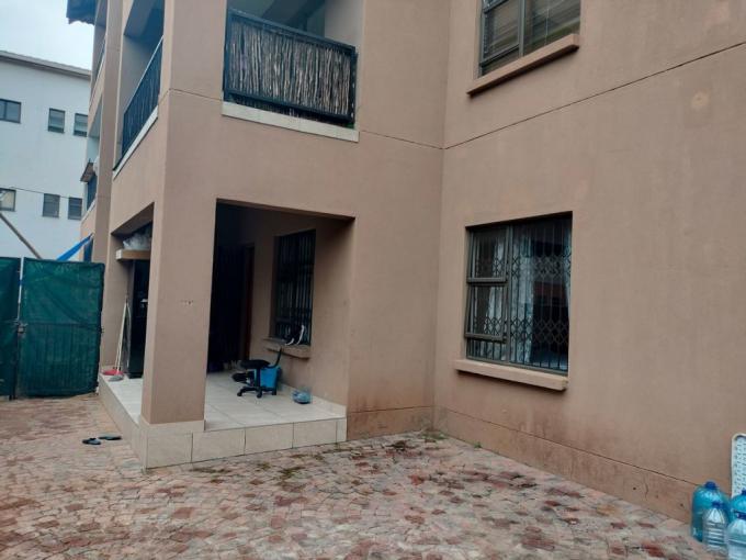 3 Bedroom Apartment to Rent in Rustenburg - Property to rent - MR675939