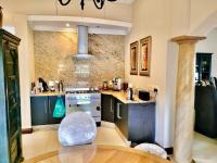  of property in Glenvista
