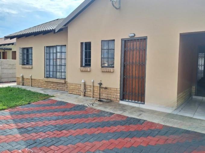 3 Bedroom House for Sale For Sale in Waterval East - MR675968