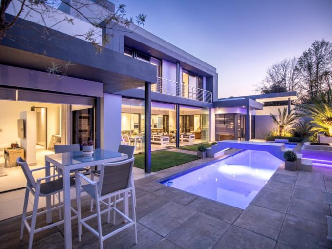5 Bedroom House for Sale For Sale in Silver Lakes Golf Estate - MR675969