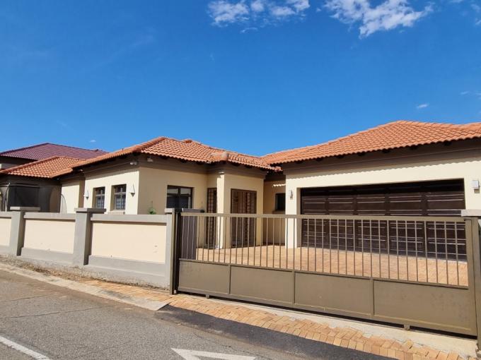 3 Bedroom House for Sale For Sale in Cashan - MR676071