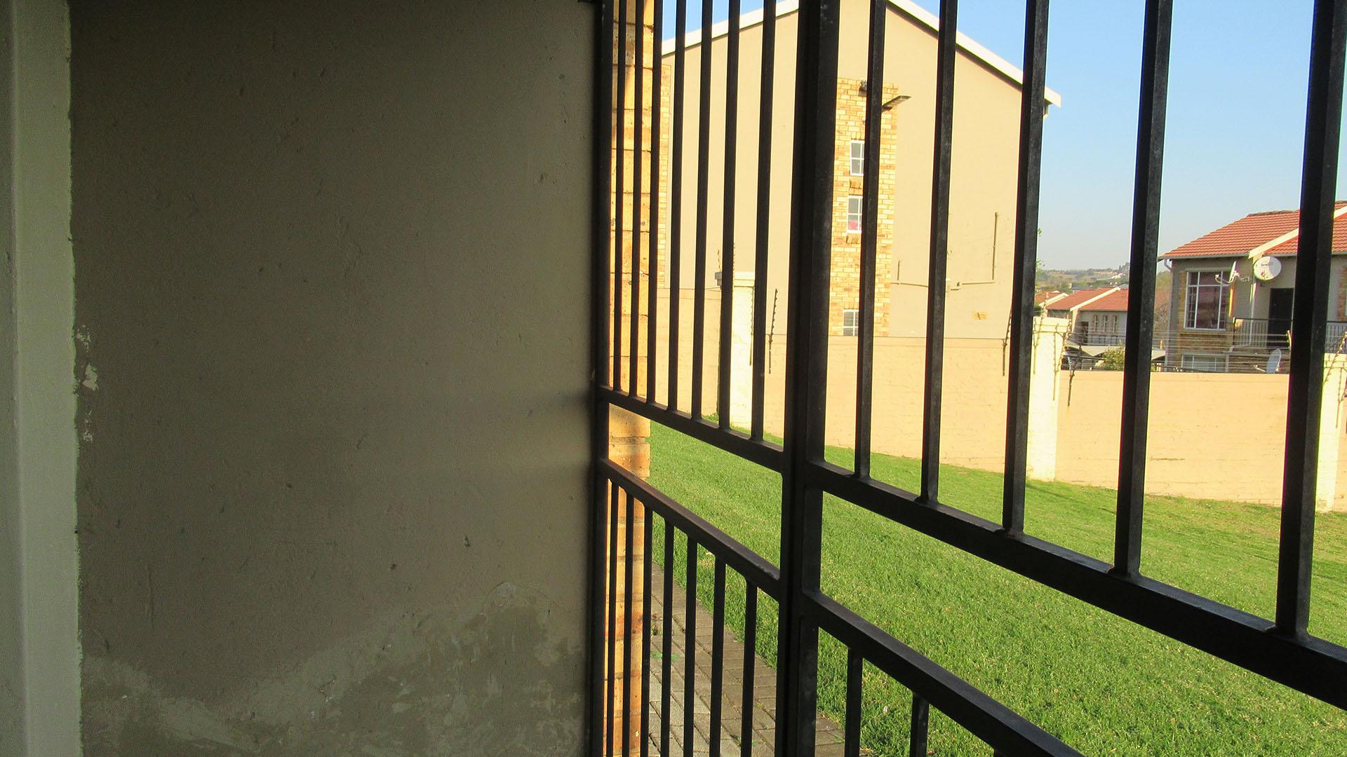 Patio - 3 square meters of property in Laser Park