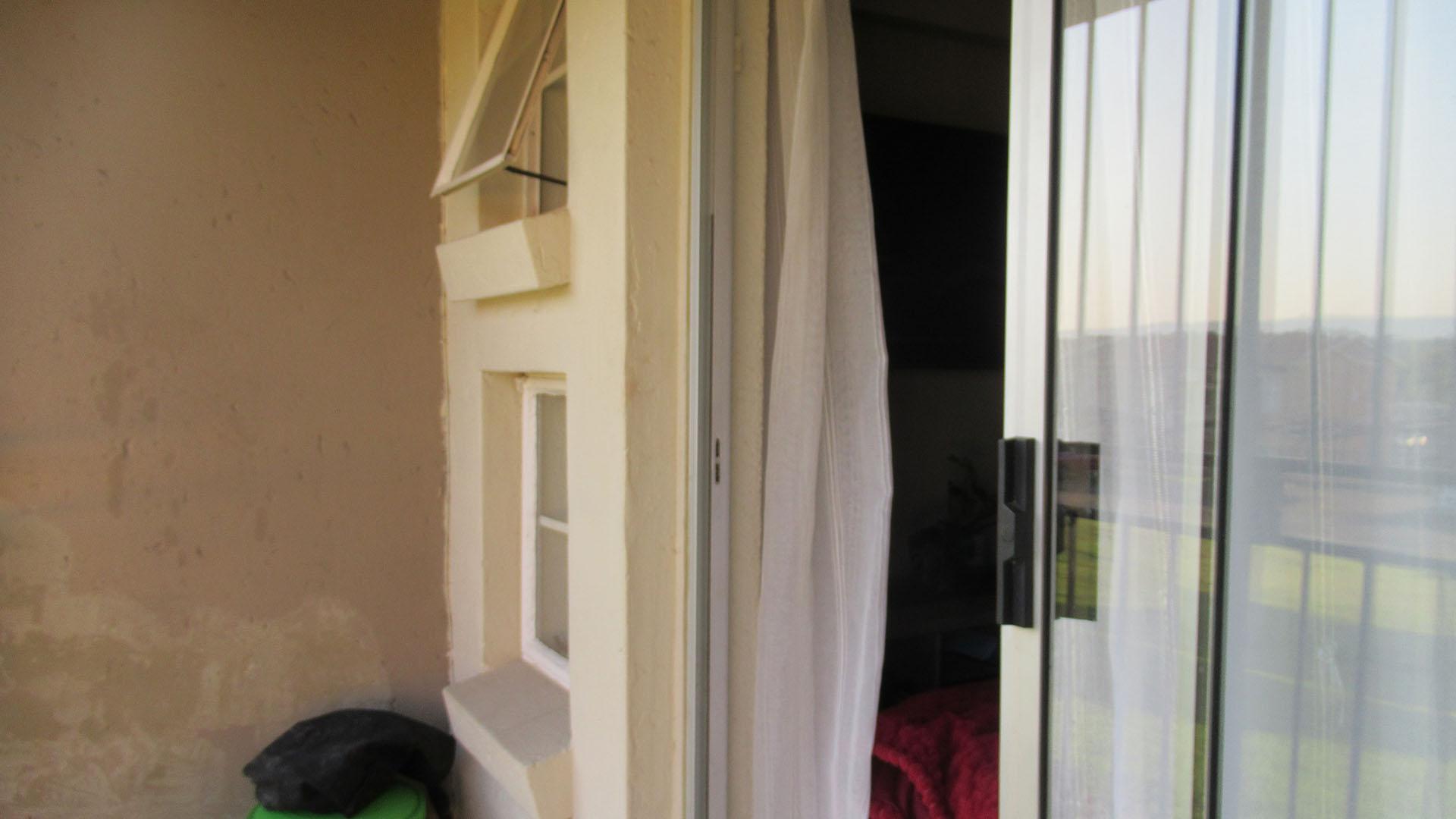 Patio - 3 square meters of property in Laser Park