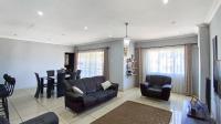 Lounges - 20 square meters of property in Bayview