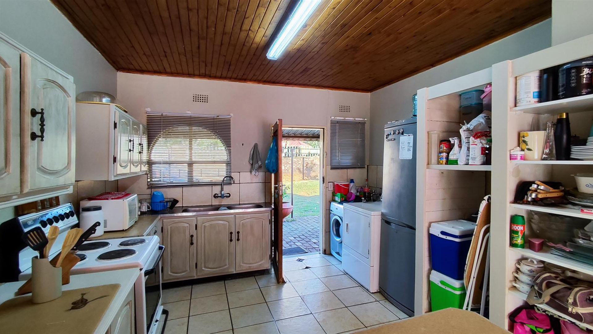 Kitchen - 12 square meters of property in Heidelberg - GP