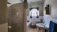Bathroom 1 - 8 square meters of property in Heidelberg - GP