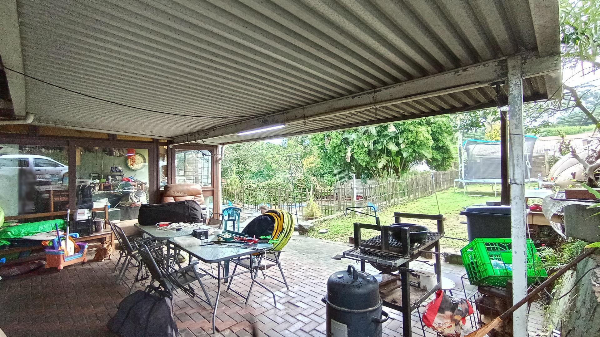 Patio - 39 square meters of property in Yellowwood Park 