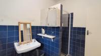 Bathroom 1 - 9 square meters of property in Yellowwood Park 