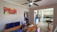 Dining Room - 16 square meters of property in Amanzimtoti 