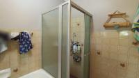 Bathroom 1 - 28 square meters of property in Amanzimtoti 