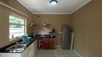 Kitchen - 36 square meters of property in Amanzimtoti 