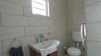 Bathroom 2 - 4 square meters of property in Amanzimtoti 