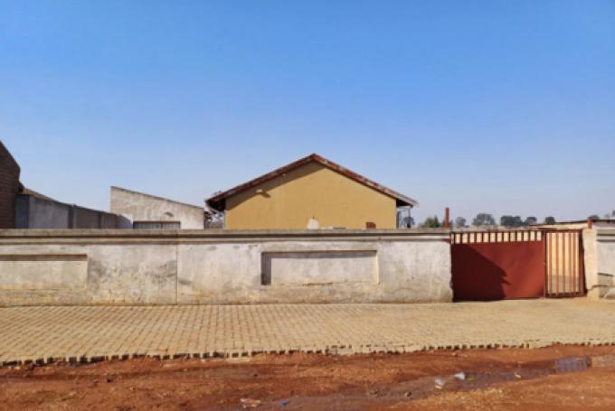 SA Home Loans Sale in Execution 2 Bedroom House for Sale in Sebokeng - MR676103