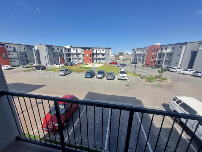 2 Bedroom Apartment for Sale For Sale in Blue Downs - MR676109