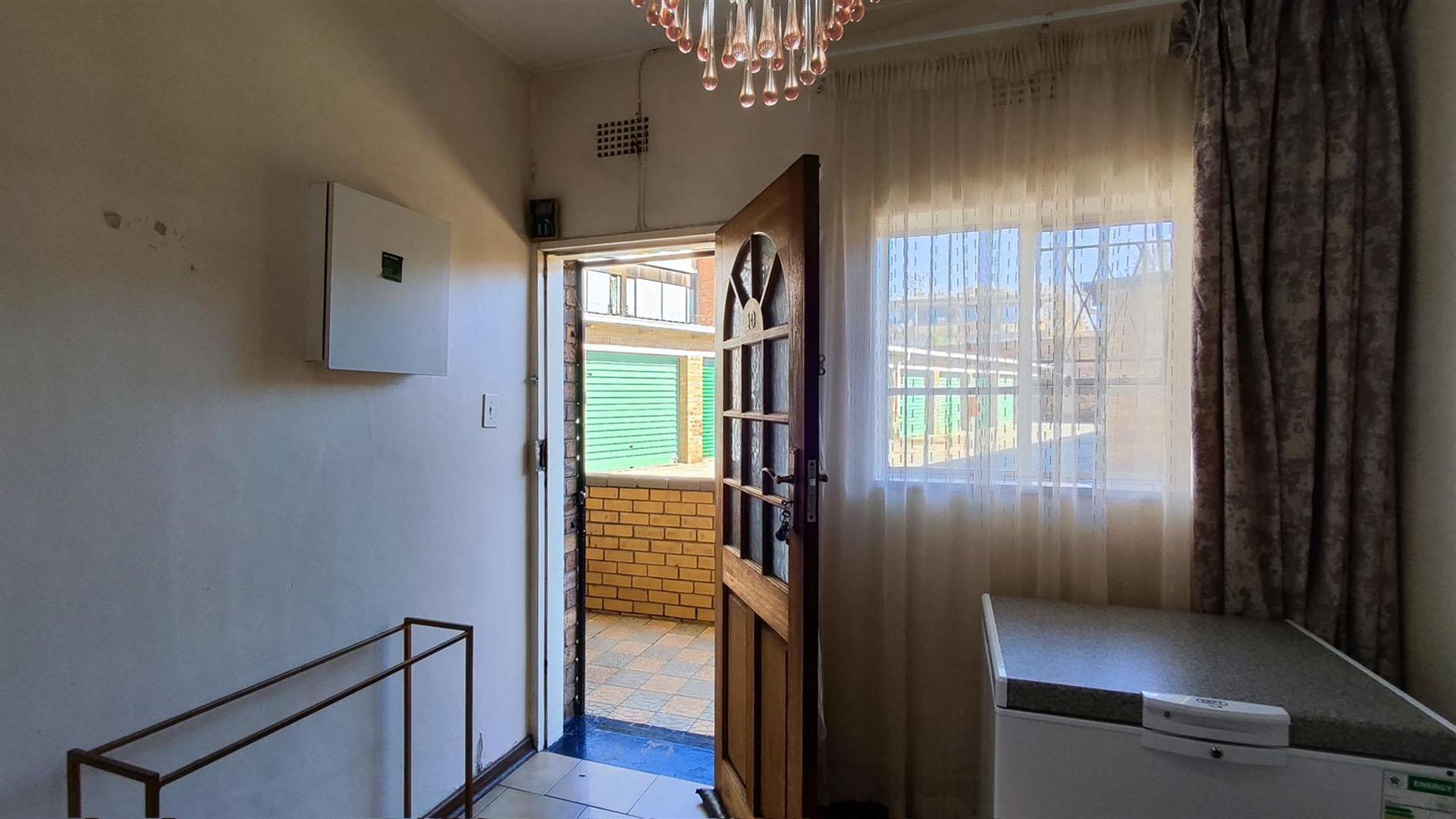 Spaces - 12 square meters of property in Benoni