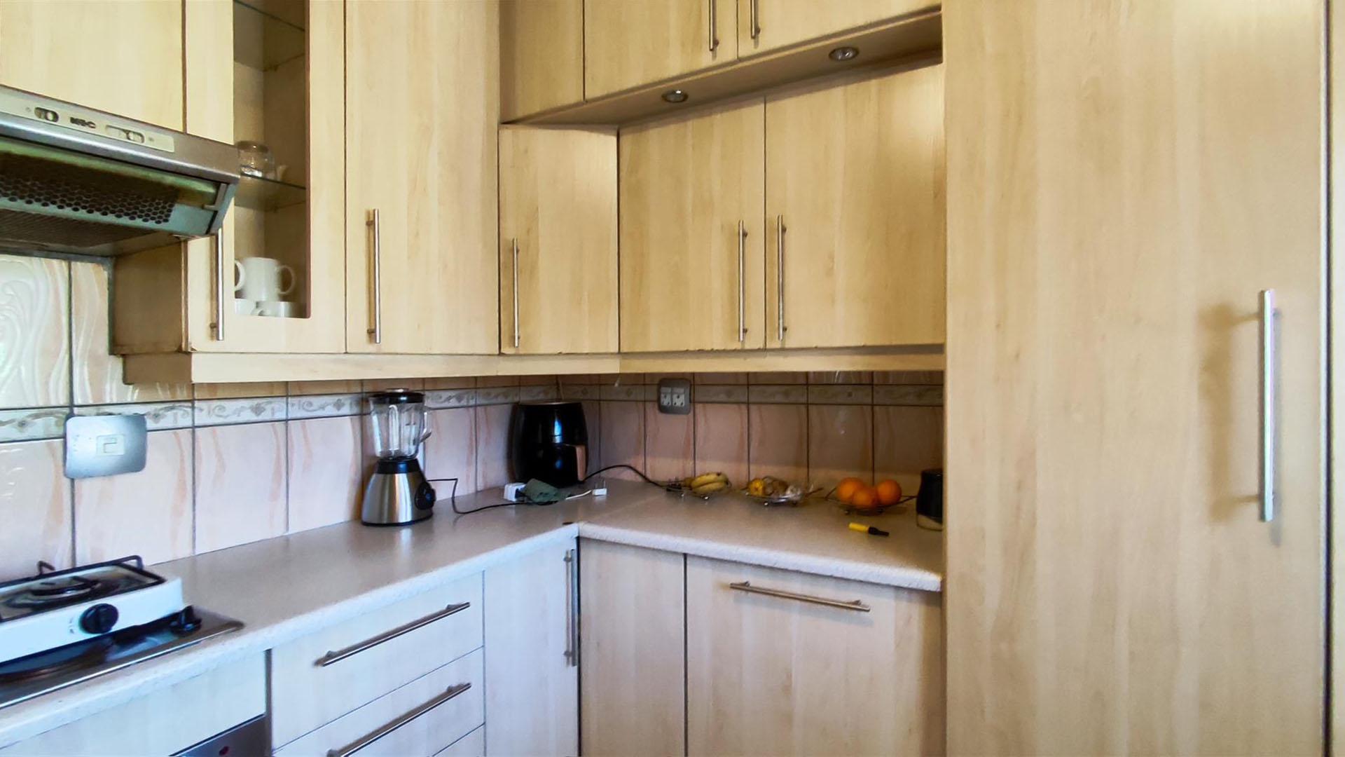 Kitchen - 8 square meters of property in Benoni