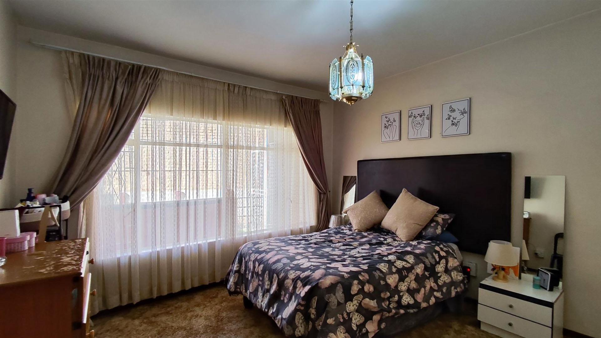 Bed Room 1 - 17 square meters of property in Benoni