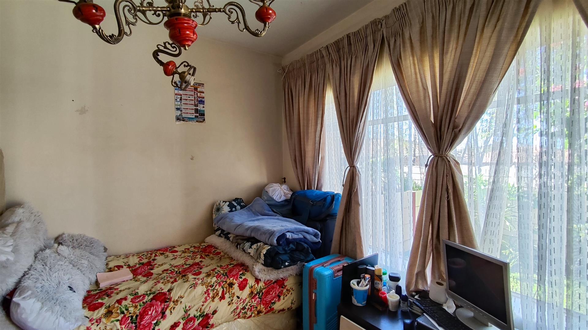 Bed Room 2 - 12 square meters of property in Benoni