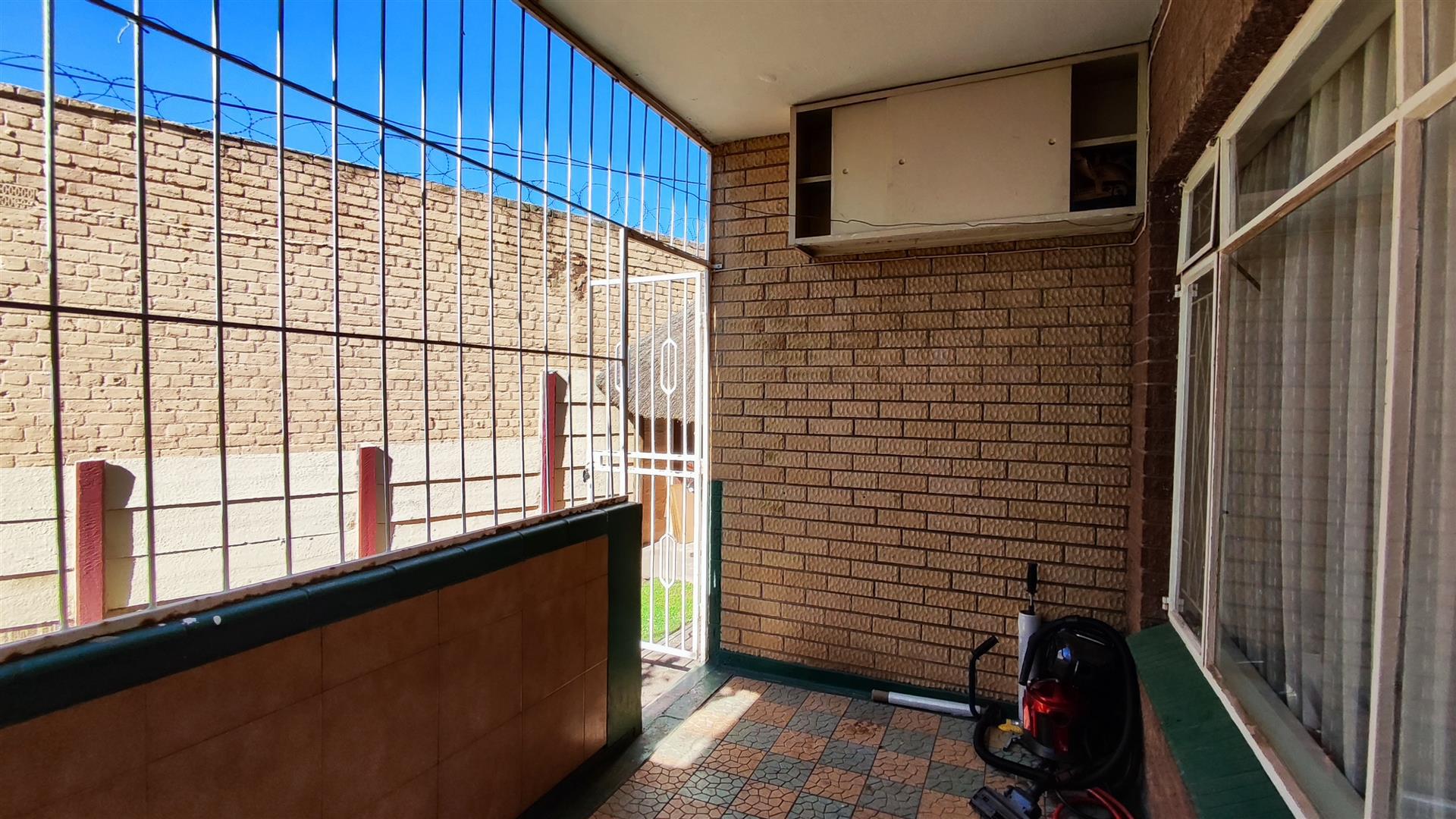 Patio - 11 square meters of property in Benoni